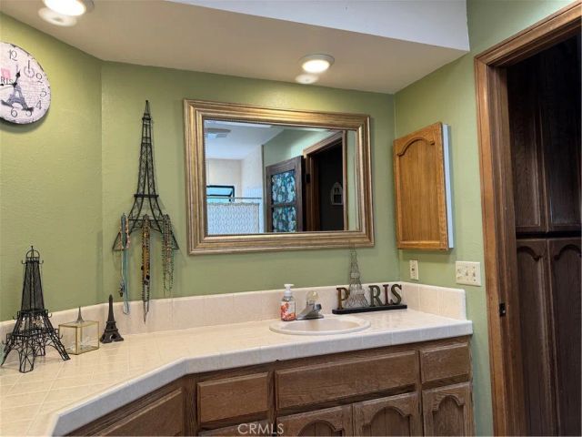 16834 Elm Street, Hesperia, CA 92345