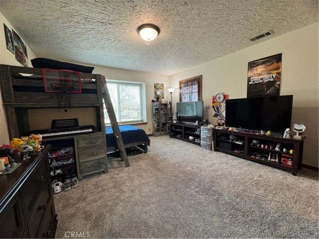 16834 Elm Street, Hesperia, CA 92345