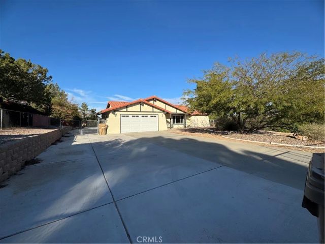 16834 Elm Street, Hesperia, CA 92345