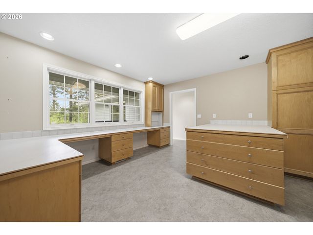 28185 Sw HERD Ln, Hillsboro, OR 97123