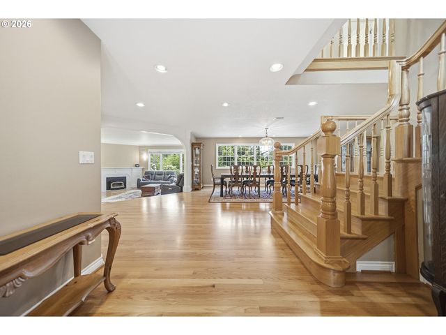28185 Sw HERD Ln, Hillsboro, OR 97123