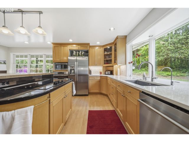 28185 Sw HERD Ln, Hillsboro, OR 97123