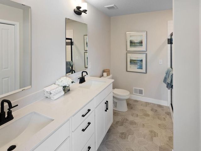 7874 Austin Way, Inver Grove Heights, MN 55077