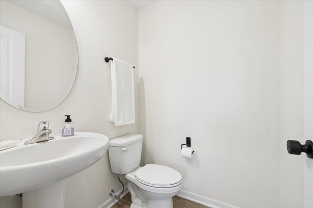 602 Apple Valley Road, Harvard, IL 60033