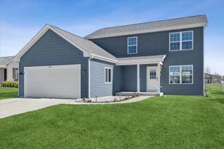 602 Apple Valley Road, Harvard, IL 60033