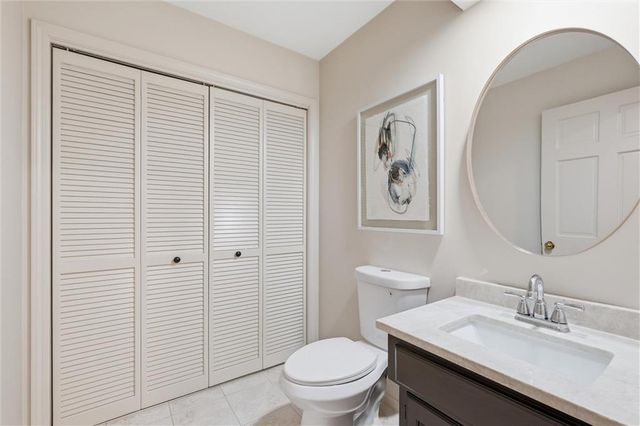 8310 W 120th Terrace, Overland Park, KS 66213