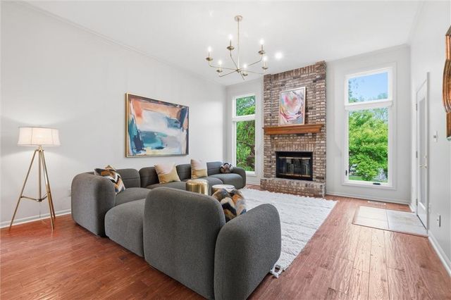 8310 W 120th Terrace, Overland Park, KS 66213