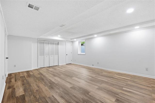 8310 W 120th Terrace, Overland Park, KS 66213