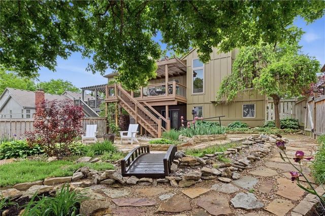 8310 W 120th Terrace, Overland Park, KS 66213