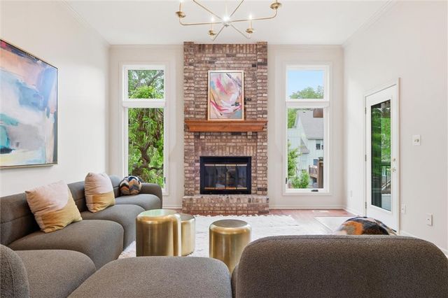 8310 W 120th Terrace, Overland Park, KS 66213