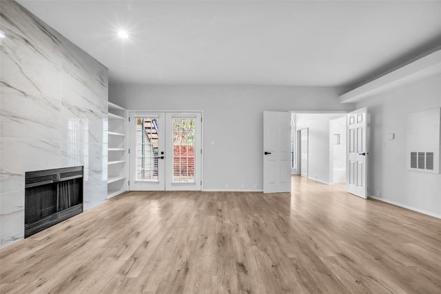 4900 Floyd Street 10, Houston, TX 77007