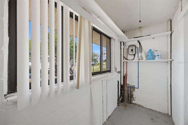 410 42ND AVENUE NE, St Petersburg, FL 33703
