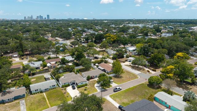 410 42ND AVENUE NE, St Petersburg, FL 33703