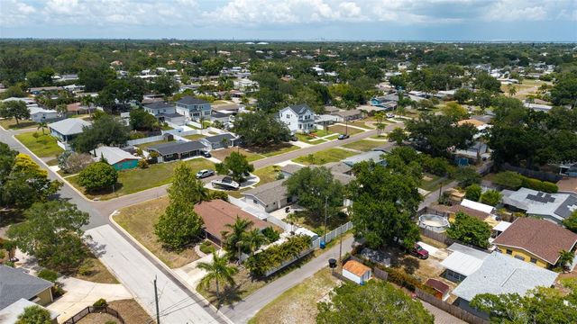410 42ND AVENUE NE, St Petersburg, FL 33703