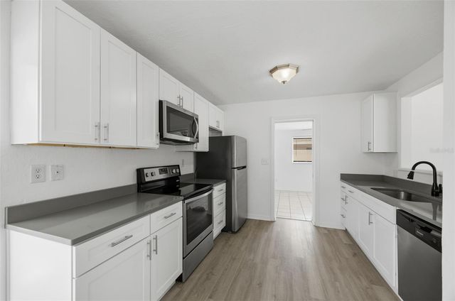 410 42ND AVENUE NE, St Petersburg, FL 33703