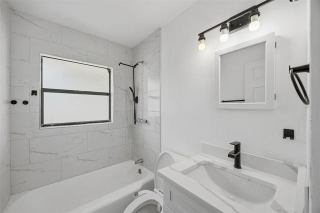 410 42ND AVENUE NE, St Petersburg, FL 33703