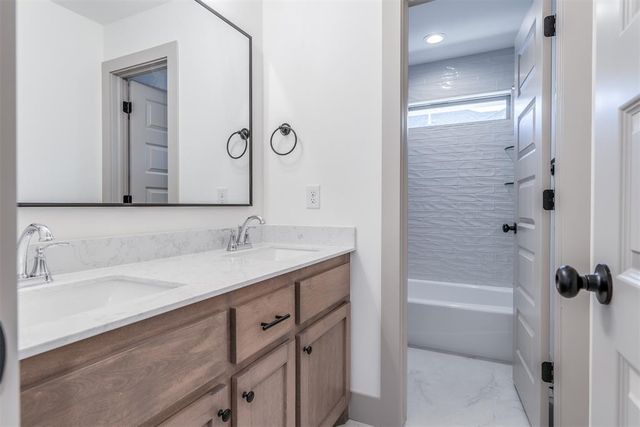 1060 Maverick Pass, Piedmont, OK 73078