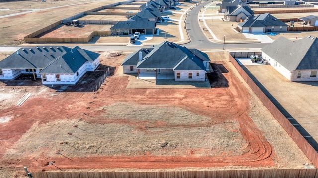 1060 Maverick Pass, Piedmont, OK 73078