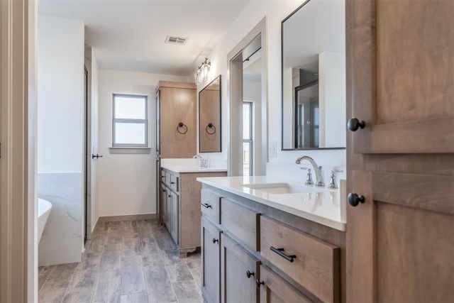 1060 Maverick Pass, Piedmont, OK 73078