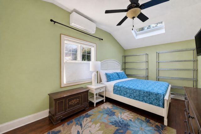 27 Alder St, Fairhaven, MA 02719