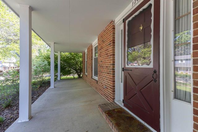 1740 N EUGENE STREET, Appleton, WI 54914
