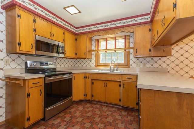 1740 N EUGENE STREET, Appleton, WI 54914