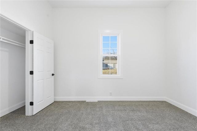 543 Buttinger Place, Leavenworth, KS 66024