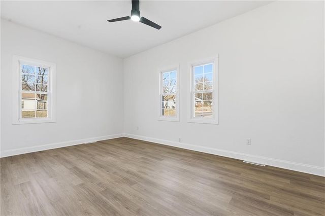 543 Buttinger Place, Leavenworth, KS 66024