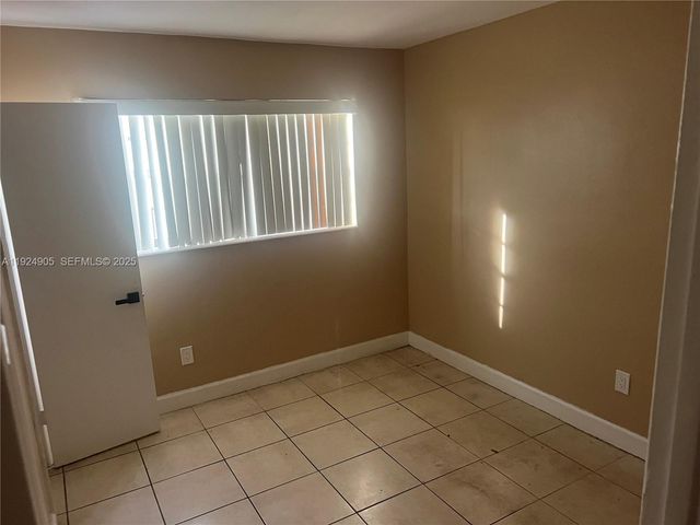 1040 NW 24th Ave, Fort Lauderdale, FL 33311