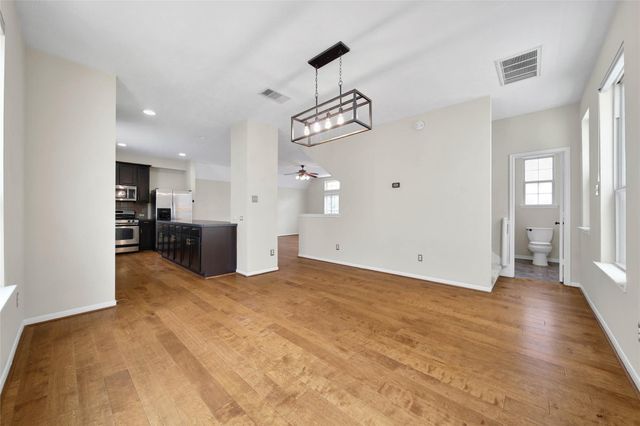 3323 Masters Point Drive, Houston, TX 77091