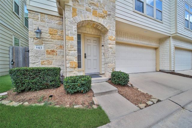 3323 Masters Point Drive, Houston, TX 77091