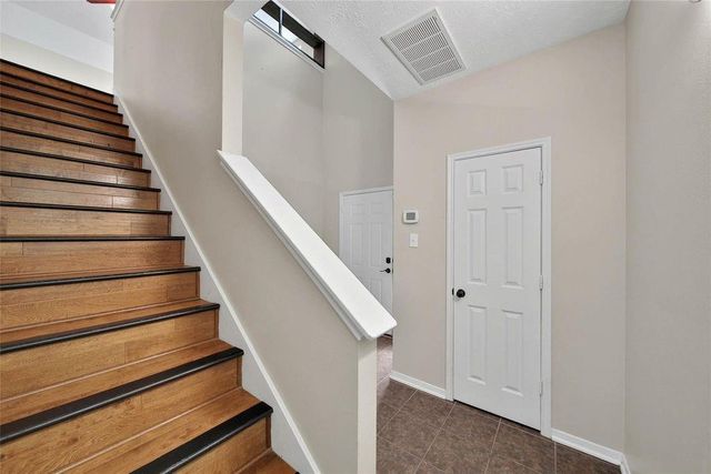 3323 Masters Point Drive, Houston, TX 77091