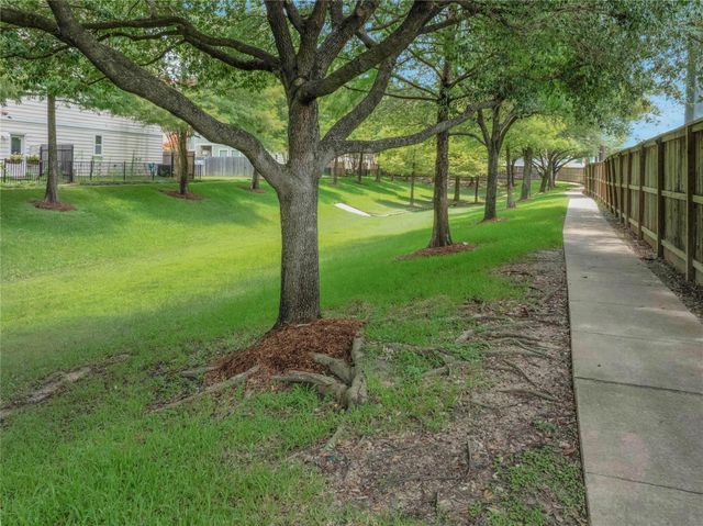 3323 Masters Point Drive, Houston, TX 77091