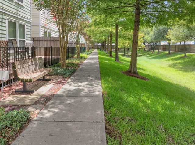 3323 Masters Point Drive, Houston, TX 77091
