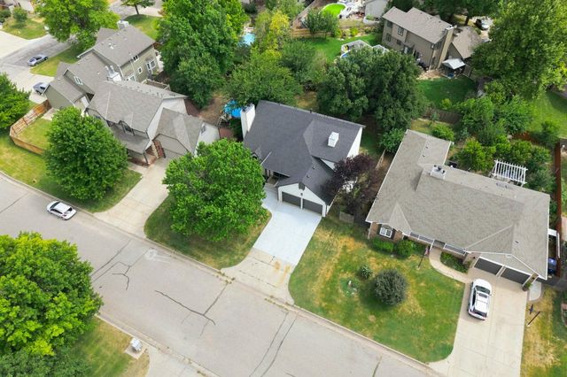 9707 W Jamesburg St, Wichita, KS 67212