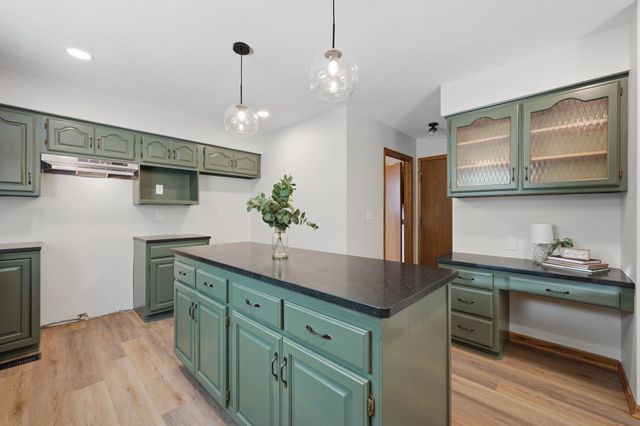 9707 W Jamesburg St, Wichita, KS 67212