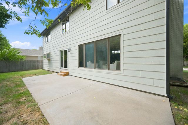 9707 W Jamesburg St, Wichita, KS 67212