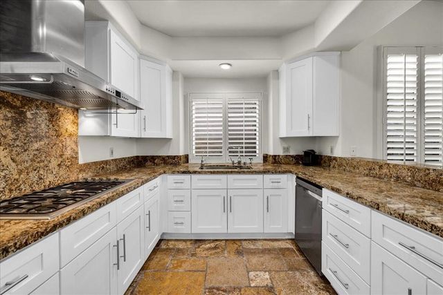 40865 Avenida Estrada, Palm Desert, CA 92260