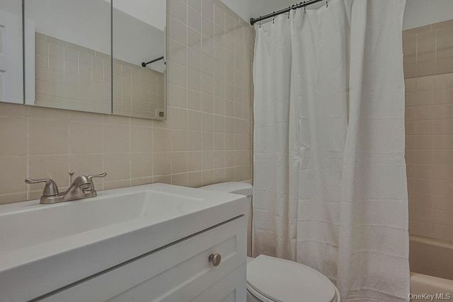 21 Crater Lake Drive, Coram, NY 11727