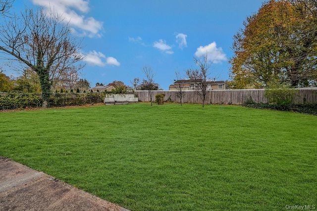 21 Crater Lake Drive, Coram, NY 11727