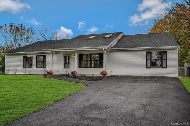 21 Crater Lake Drive, Coram, NY 11727