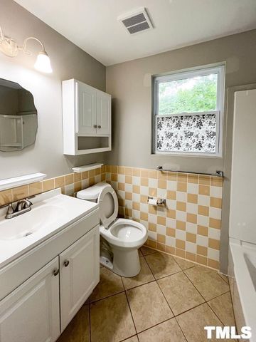 316 W Chestnut Avenue, Wake Forest, NC 27587