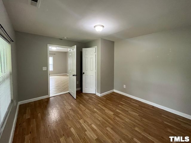 316 W Chestnut Avenue, Wake Forest, NC 27587