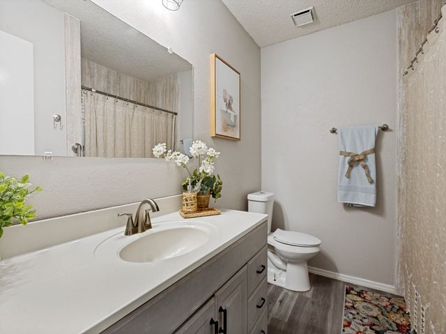 3605 Royal Valley Road, Grand Prairie, TX 75052