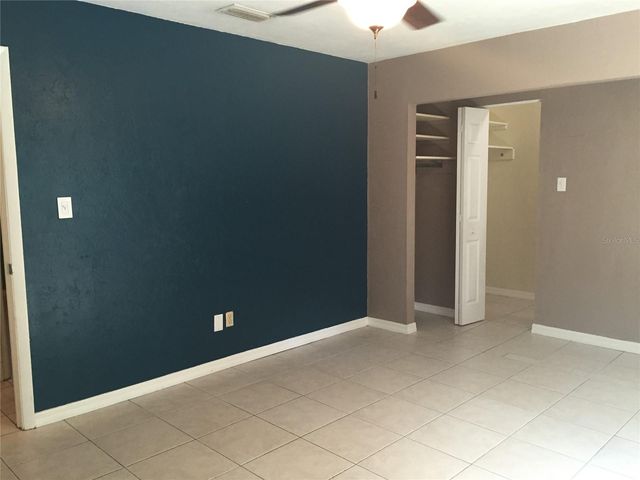 102 NW 24TH STREET, Gainesville, FL 32607