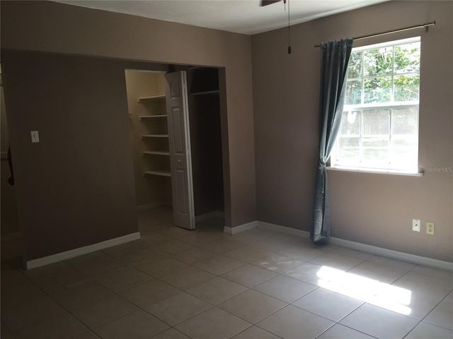 102 NW 24TH STREET, Gainesville, FL 32607