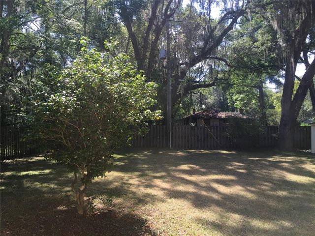 102 NW 24TH STREET, Gainesville, FL 32607