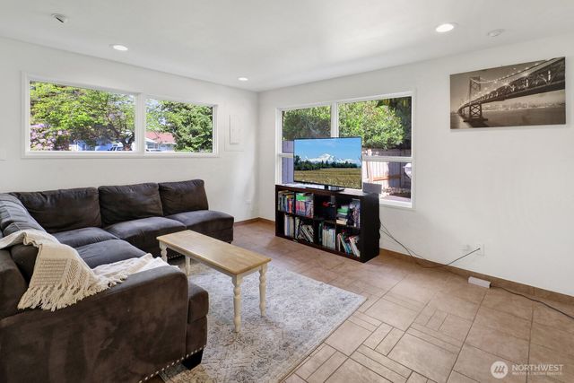 5342 Belfern Drive, Bellingham, WA 98226