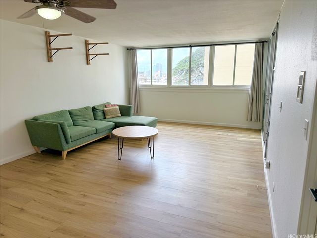 1617 Clark Street 404, Honolulu, HI 96822