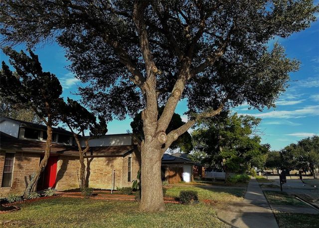 6358 Fitzhugh Dr, Corpus Christi, TX 78414